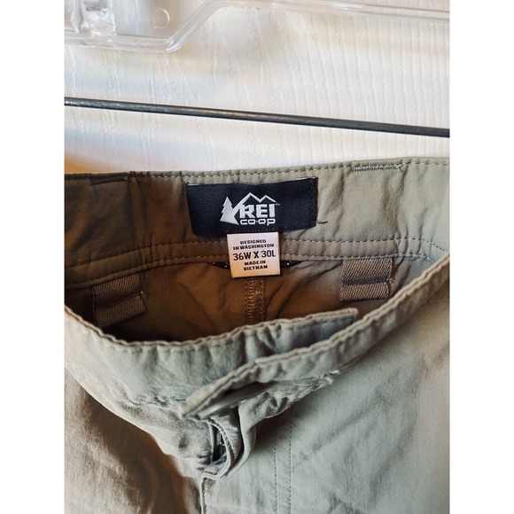 Rei Men's Shorts Size 36 Khaki Converts To Pants * No Bottom Portion To‎ Zip In* - Picture 3 of 7